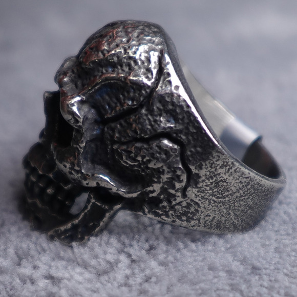 Stainless Steel Gun Metal Colored Skull Ring Size 11 RSRN-705 - Picture 2 of 6